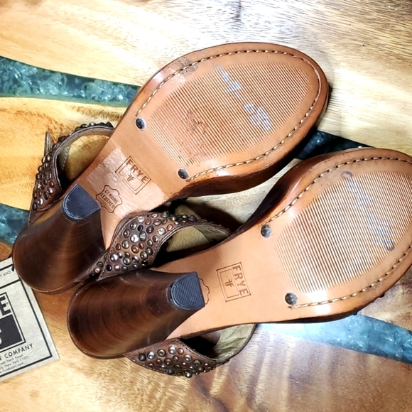 FRYE Brown Leather Heeled Sandals | Size 9 B - Picture 5 of 7
